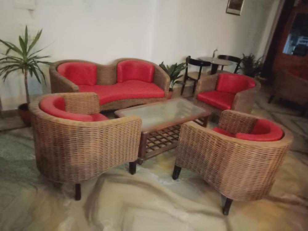 Hotel Sunshine Дармсала Экстерьер фото