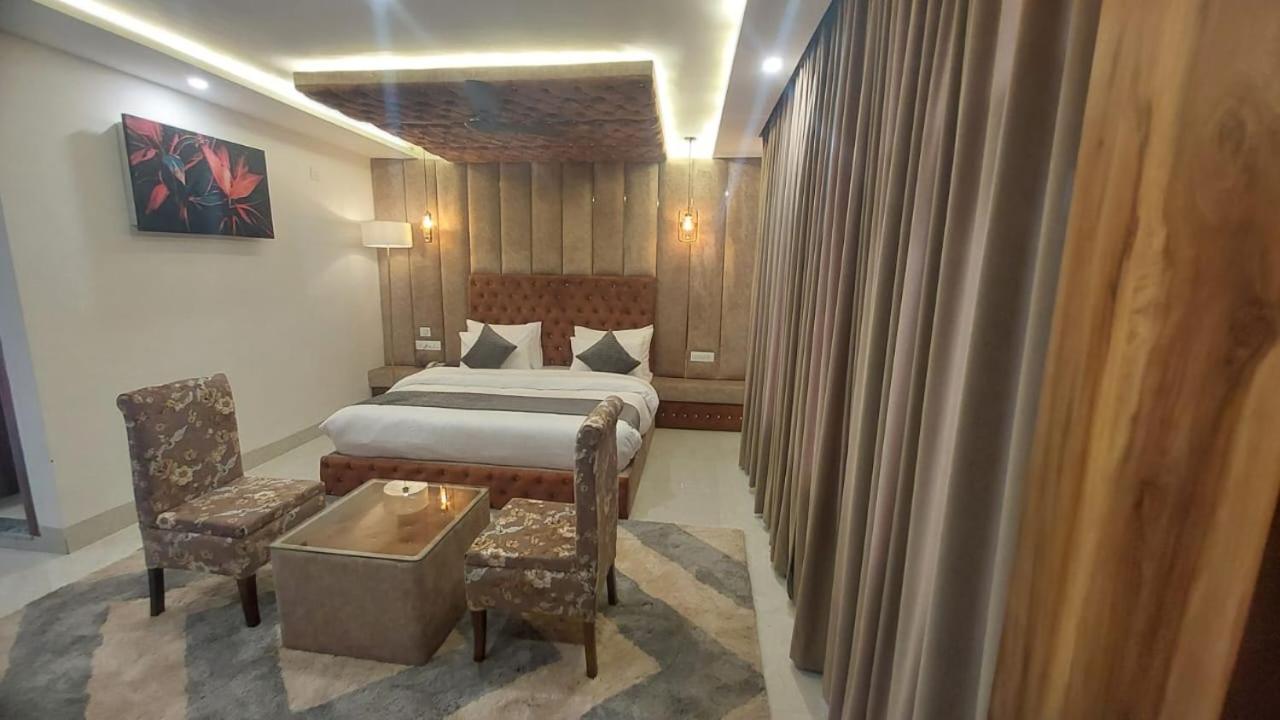 Hotel Sunshine Дармсала Экстерьер фото